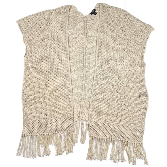 torrid Cream Ruana Soft Crochet Wrap Shawl Kimono Boho Fringe Trim Size 1- NWOT - Picture 1 of 6